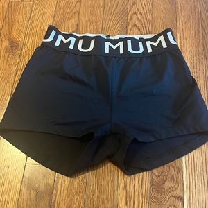 Show me your Mumu active shorts M
